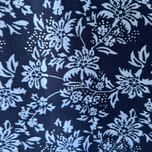 GAP Ruffle Color Split Neck Floral Blouse - Women’s XS - Picture 11 of 15